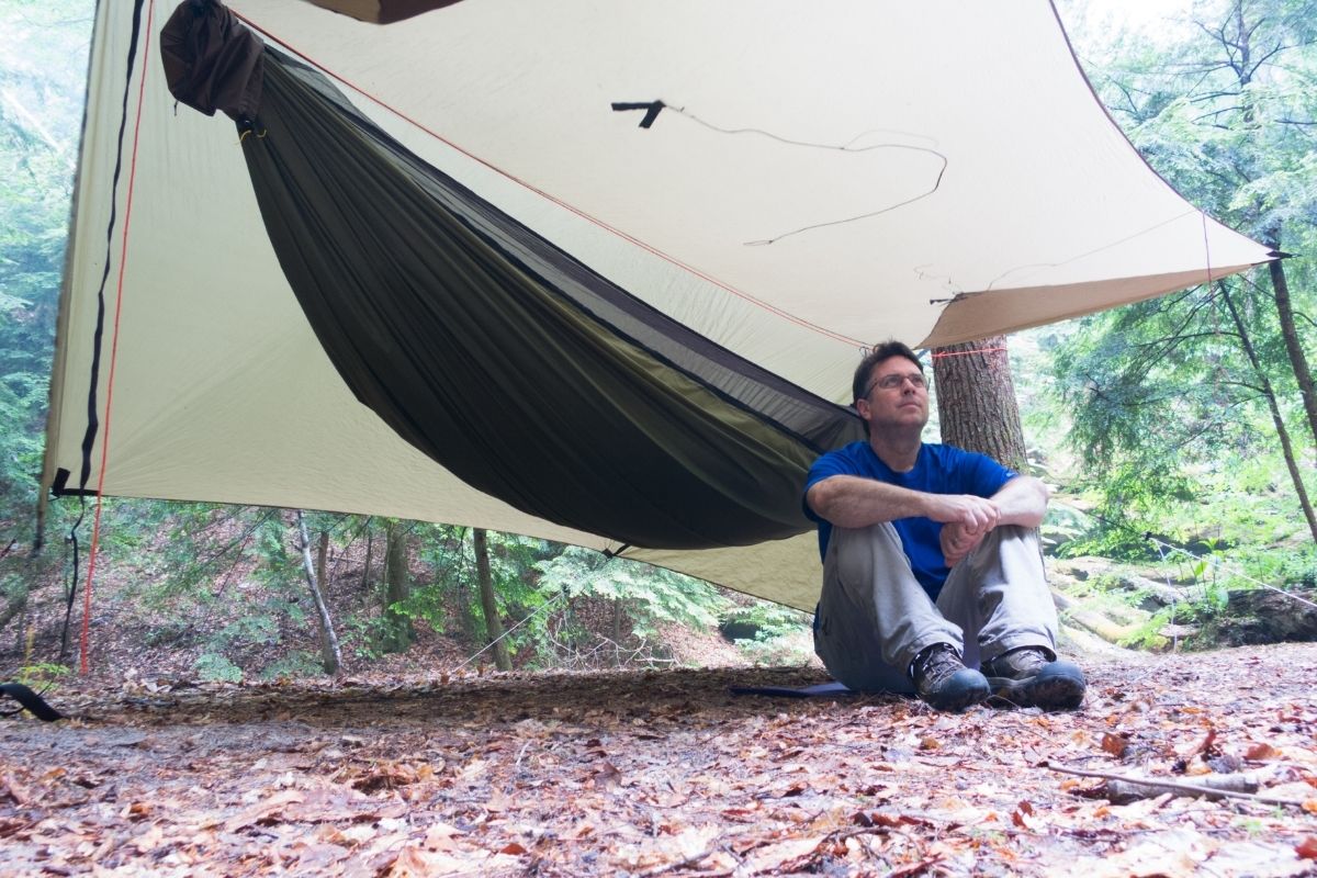 how to camp in a hammock