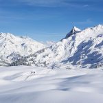 Skiing with Confidence: Key Tips for Overcoming Fear on the Slopes