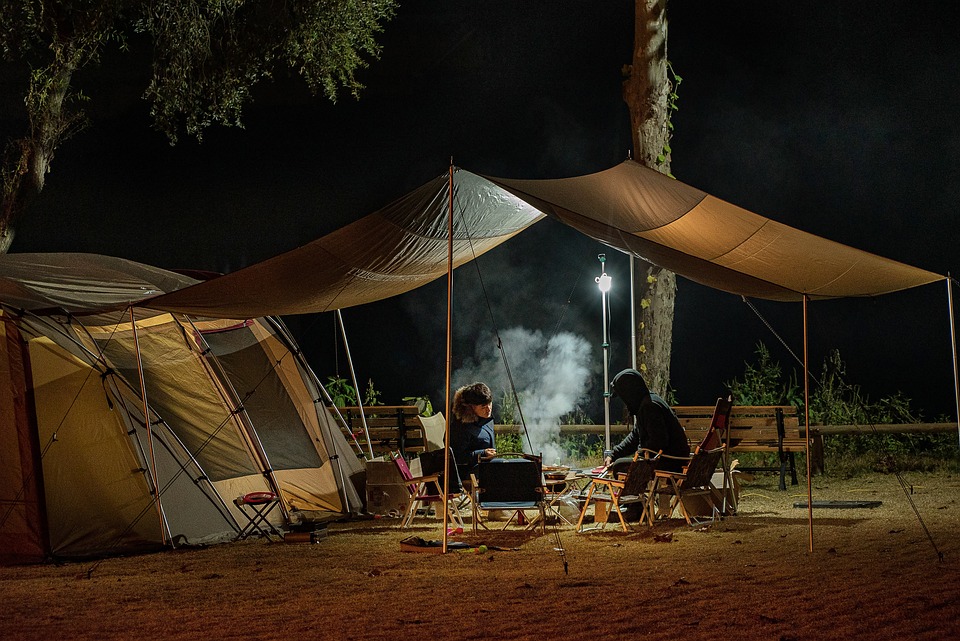 The Ultimate Camping Checklist: 10 Must-Have Items for Your Outdoor Adventure