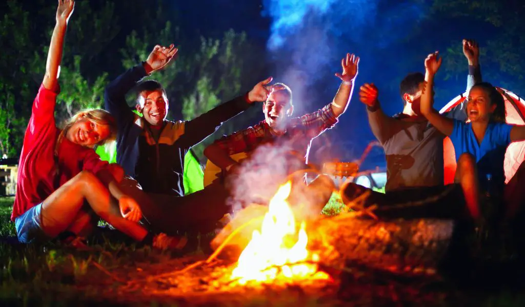 How to Build a Campfire Safely and Legally. Your Ultimate Guide